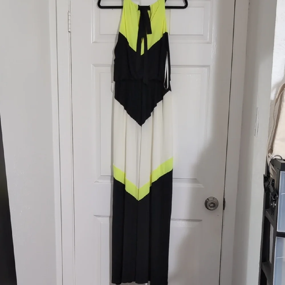 Vince Camuto Black and Yellow Halter Sundress - Picture 2 of 5